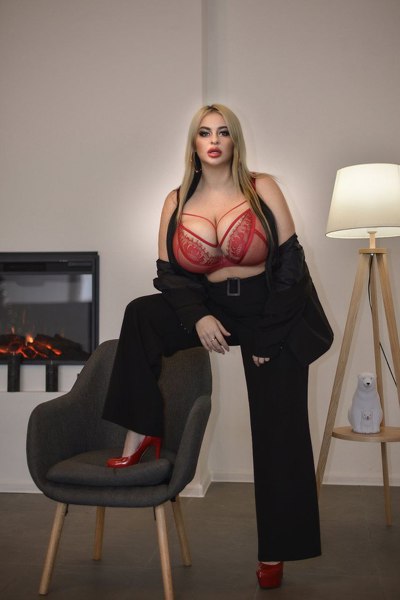 Alluring Marina, 35 y.o. from Kharkiv, Ukraine with Blonde hair — VeronikaLove