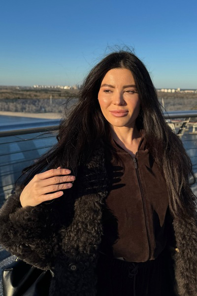 Dynamic Ekaterina, 34 y.o. from Los Angeles, United States with Brown hair — VeronikaLove