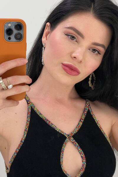Dynamic Ekaterina, 34 y.o. from Los Angeles, United States with Brown hair — VeronikaLove