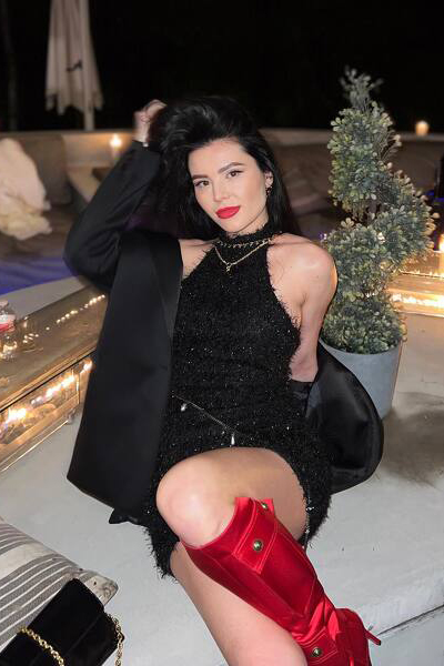 Dynamic Ekaterina, 34 y.o. from Los Angeles, United States with Brown hair — VeronikaLove