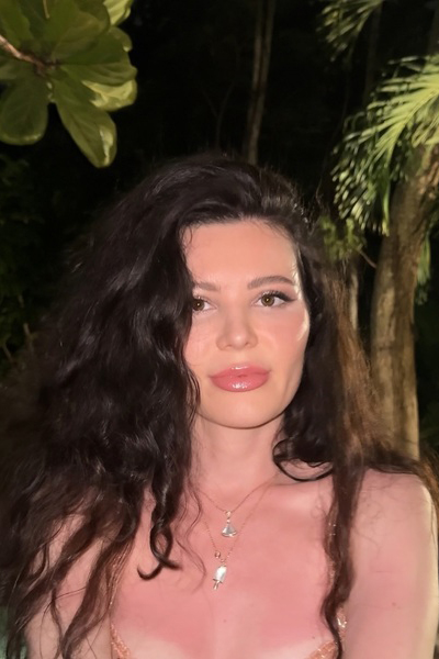 Dynamic Ekaterina, 34 y.o. from Los Angeles, United States with Brown hair — VeronikaLove