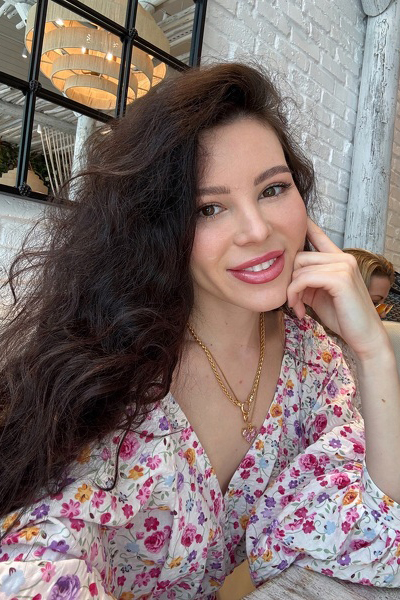 Dynamic Ekaterina, 34 y.o. from Los Angeles, United States with Brown hair — VeronikaLove