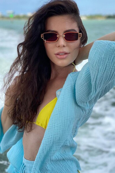Dynamic Ekaterina, 34 y.o. from California, United States with Brown hair — VeronikaLove