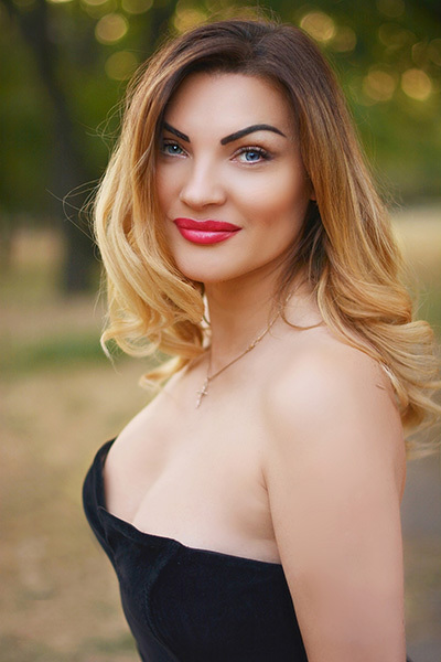 Enchanting Gaze: Irina, 47 y.o. from Nikopol, Ukraine — VeronikaLove