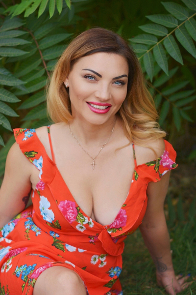 Enchanting Gaze: Irina, 47 y.o. from Nikopol, Ukraine — VeronikaLove