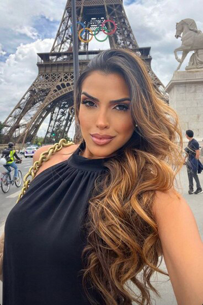Radiant Beauty: Ana, 29 y.o. from Los Angeles, United States — VeronikaLove