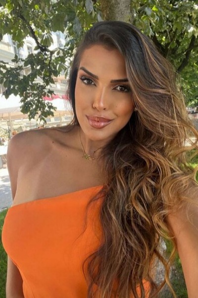 Radiant Beauty: Ana, 29 y.o. from Los Angeles, United States — VeronikaLove