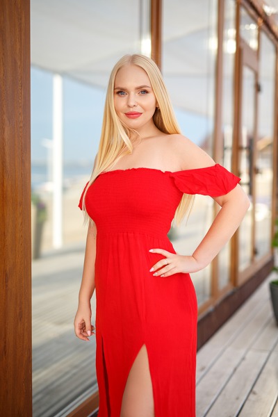 Radiant Charm: Valeria, 24 y.o. from Zaporizhzhia, Ukraine — VeronikaLove