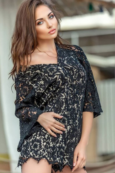 Captivating Viktoria, 29 y.o. from Kyiv, Ukraine with Light-brown hair — VeronikaLove