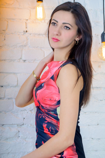 Magnetic Allure: Oksana, 38 y.o. from Kharkiv, Ukraine — VeronikaLove