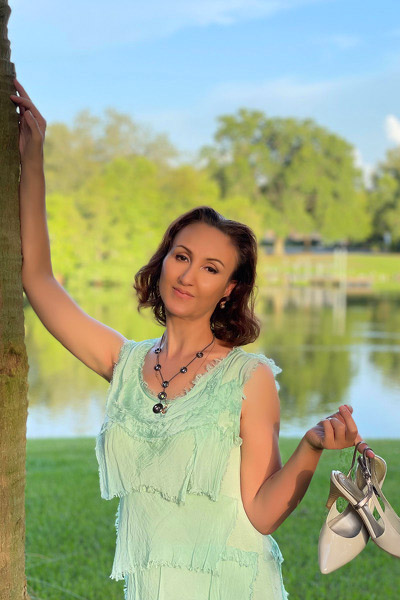 Serene Vasima, 54 y.o. from Florida, United States with Brown hair — VeronikaLove