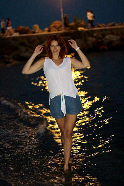 Serene Alena, 45 y.o. from Dnipro, Ukraine with Auburn/red hair — VeronikaLove