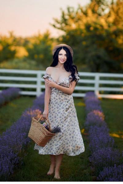 Vivacious Vision: Valeria, 37 y.o. from Mykolaiv, Ukraine — VeronikaLove