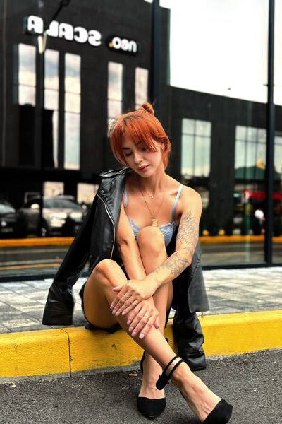 Mystical Presence: Arina, 25 y.o. from Bila Tserkva, Ukraine — VeronikaLove