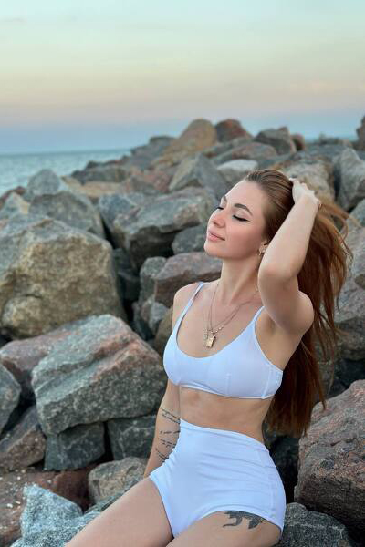 Mystical Presence: Arina, 24 y.o. from Bila Tserkva, Ukraine — VeronikaLove