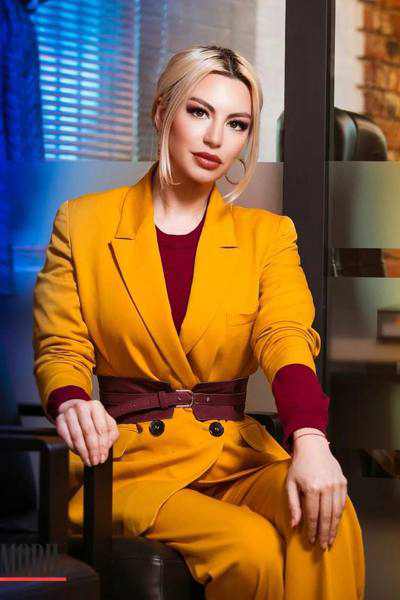 Vibrant Marina, 42 y.o. from Chisinau, Moldova with Blonde hair — VeronikaLove