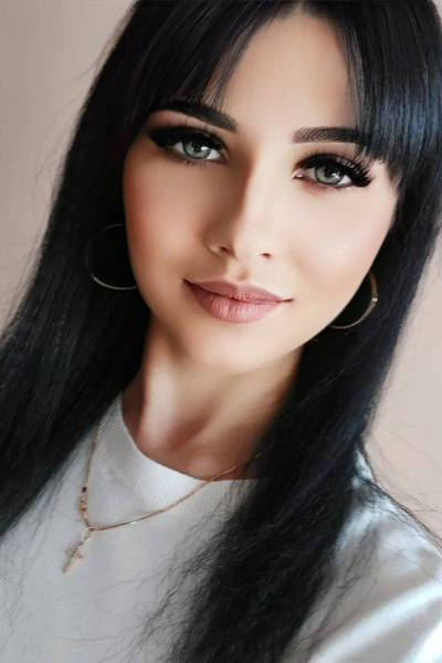 Radiant Allure: Elena, 36 y.o. from Lviv, Ukraine — VeronikaLove