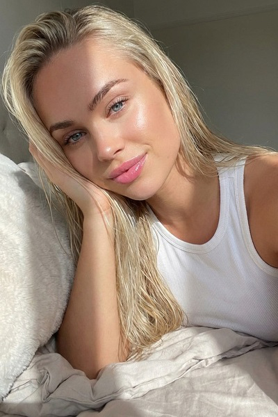 Timeless Grace: Anna, 35 y.o. from Zaporizhzhia region, Ukraine — VeronikaLove