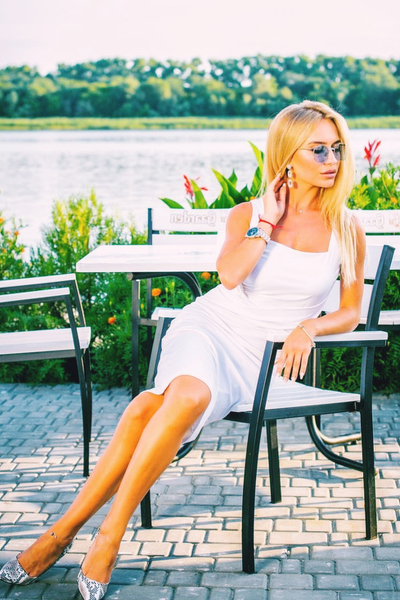 Serene Victoria, 41 y.o. from Kyiv, Ukraine with Blonde hair — VeronikaLove