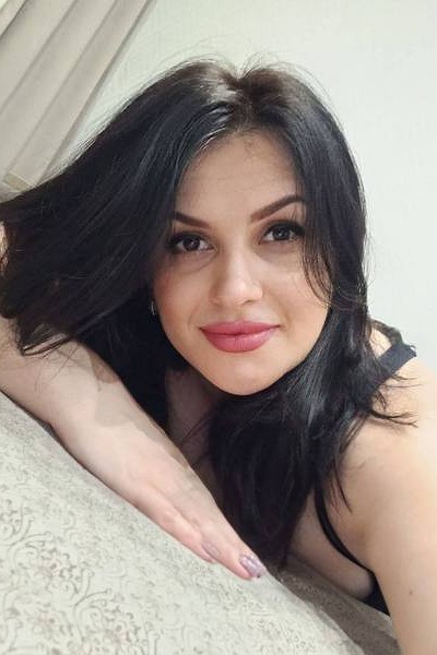 Magnetic Allure: Alla, 40 y.o. from Dnipro, Ukraine — VeronikaLove