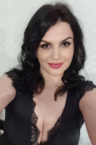 Magnetic Allure: Alla, 40 y.o. from Dnipro, Ukraine — VeronikaLove