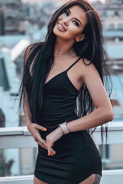 Ethereal Veronika, 32 y.o. from Kharkiv, Ukraine with Black hair — VeronikaLove