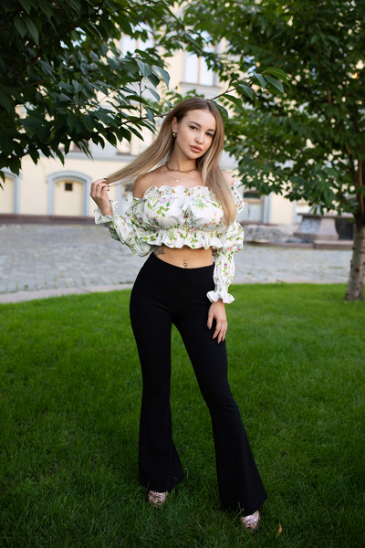 Magnetic Allure: Irina, 27 y.o. from Kyiv, Ukraine — VeronikaLove