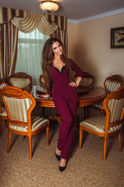 Dazzling Alena, 32 y.o. from Chisinau, Moldova with Brown hair — VeronikaLove