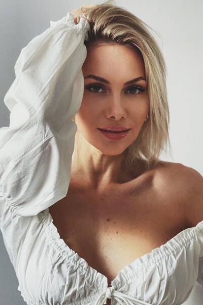 Timeless Beauty: Violetta, 39 y.o. from Almatinskaya region, Kazakhstan — VeronikaLove