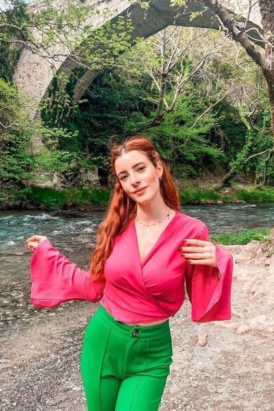 Glamorous Presence: Stamatia, 33 y.o. from Prague, Czech Republic — VeronikaLove