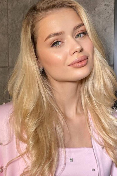 Vivacious Vision: Snizhana, 25 y.o. from Krakow, Poland — VeronikaLove