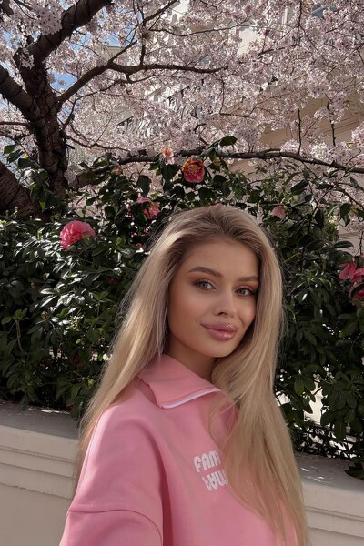 Vivacious Vision: Snizhana, 24 y.o. from Krakow, Poland — VeronikaLove