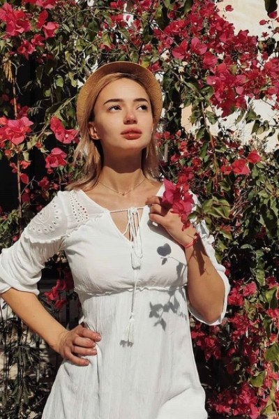 Enchanting Gaze: Elena, 27 y.o. from Kyiv, Ukraine — VeronikaLove