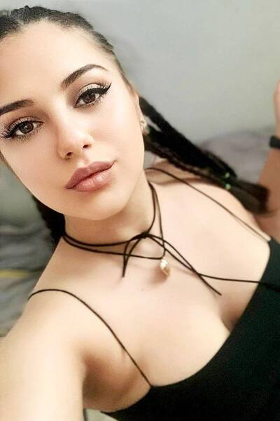 Enchanting Alena, 26 y.o. from Wroclaw, Poland with Brown hair — VeronikaLove