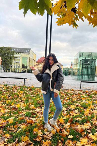 Enchanting Alena, 26 y.o. from Wroclaw, Poland with Brown hair — VeronikaLove