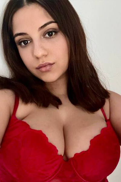 Enchanting Alena, 26 y.o. from Wroclaw, Poland with Brown hair — VeronikaLove