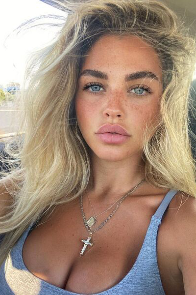 Elegant Andrea, 29 y.o. from Palma, Spain with Blonde hair — VeronikaLove
