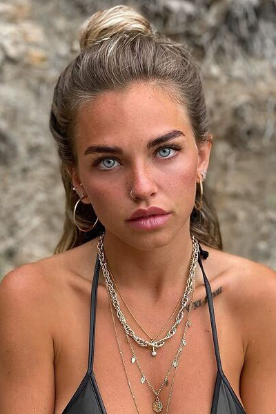 Elegant Andrea, 29 y.o. from Palma, Spain with Blonde hair — VeronikaLove