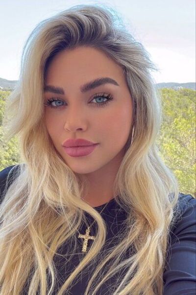 Elegant Andrea, 29 y.o. from Palma, Spain with Blonde hair — VeronikaLove
