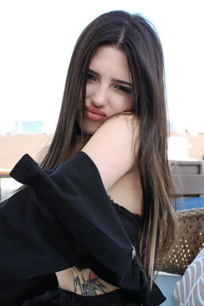 Enchanting Presence: Alena, 20 y.o. from Kyiv, Ukraine — VeronikaLove