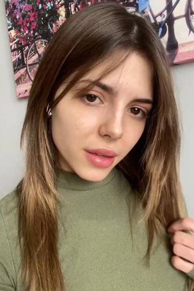 Enchanting Presence: Alena, 20 y.o. from Kyiv, Ukraine — VeronikaLove