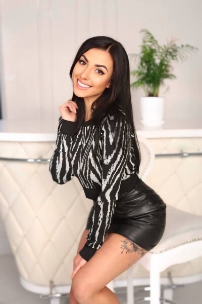 Graceful Allure: Katerina, 30 y.o. from Khmelnytskyi, Ukraine — VeronikaLove