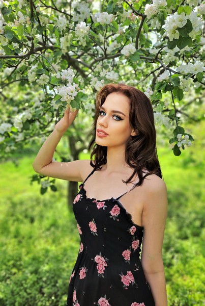 Captivating Elegance: Elena, 20 y.o. from Cherkasy, Ukraine — VeronikaLove