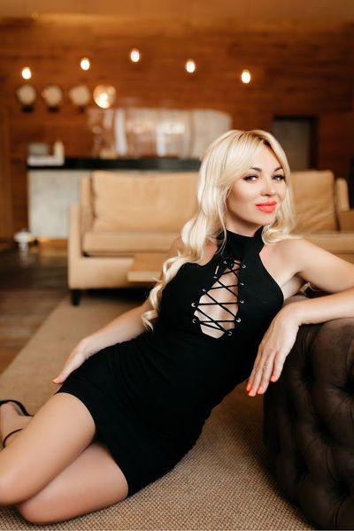 Dazzling Charm: Tatyana, 43 y.o. from Lviv, Ukraine — VeronikaLove