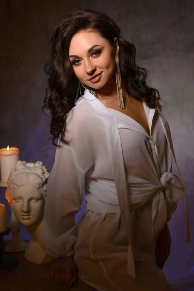 Divine Radiance: Victoria, 40 y.o. from Dnipro, Ukraine — VeronikaLove