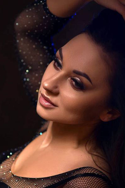 Divine Radiance: Victoria, 40 y.o. from Dnipro, Ukraine — VeronikaLove