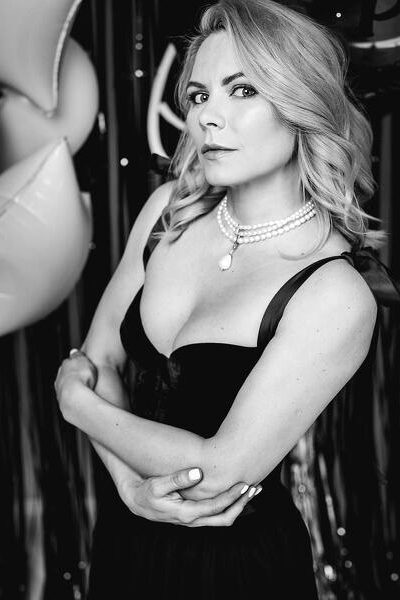 Radiant Charm: Oksana, 40 y.o. from Dnipro, Ukraine — VeronikaLove