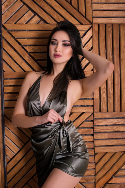 Joyful Karina, 34 y.o. from Kryvyi Rih, Ukraine with Brown hair — VeronikaLove