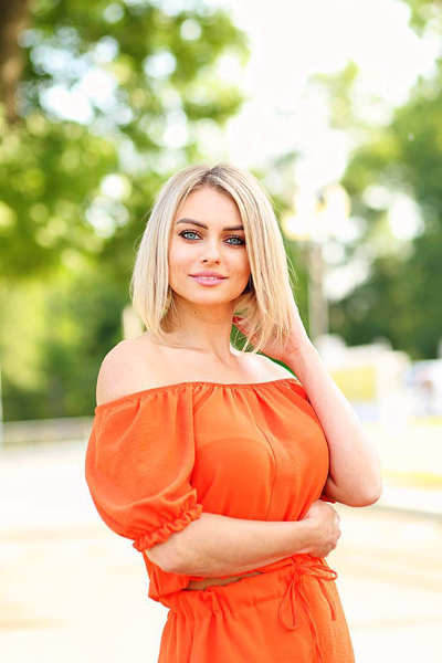 Mystical Presence: Galina, 37 y.o. from Odesa, Ukraine — VeronikaLove