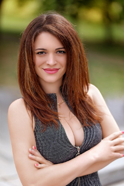 Vibrant Natalia, 36 y.o. from Zaporizhzhia, Ukraine with Brown hair — VeronikaLove